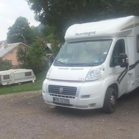 Camping Aviator: Personal RV Campground in Busteni Exterior photo